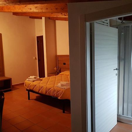 Agriturismo L'Ulivo Padula Kültér fotó